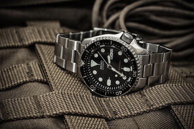 The Rich History of the Seiko SKX007 Diver's Watch - Crystaltimes USA Seiko  Modding